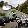 In Lindenberg hat sich ein Motorradfahrer eine waghalsige Verfolgungsjagd mit der Polizei geliefert. Der junge Mann wollte sich einer Kontrolle entziehen, weil er weder mit einer Fahrerlaubnis, noch mit den richtigen Kennzeichen unterwegs war. (Symbolbild)