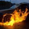 Ein Reifen eines Anhängers hat am Donnerstag auf der B12 bei voller Fahrt Feuer gefangen. (Symbolbild)