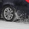 Ein 18-jähriger Autofahrer wollte auf einem Parkplatz in Senden driften. Dabei verursachte er einen Unfall. (Symbolbild)