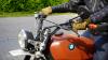 In Kirchdorf ist ein Motorradfahrer mit einer Fahrschülerin kollidiert. Dabei wurde er verletzt. (Symbolbild)
