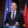 Bundeskanzler Olaf Scholz (SPD) gibt ein Pressestatement zur Entwicklung nach Sturz von Präsident Assad in Syrien im Bundeskanzleramt. 