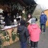 Bereits zum zweiten Mal lockte der Straßer Adventsmarkt zahlreiche Besucher in den Schlosspark.