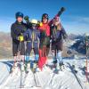 Beim SC Königsbrunn steigen sowohl Erwachsene, als auch Kinder auf die Skier.