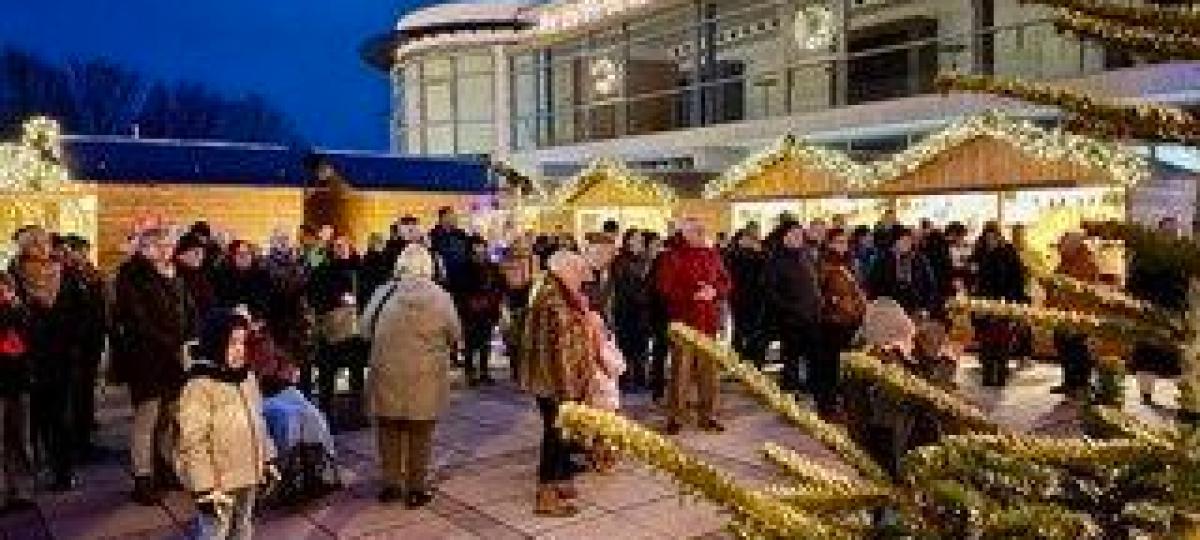 "Senden leuchtet" 2025: Alle Infos zu Öffnungszeiten, Programm und Co.