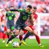 Der VfL Wolfsburg ist am Freitag beim SC Freiburg zu Gast.