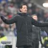 Trainer Dino Toppmöller von Eintracht Frankfurt sah nach der Niederlage in der Europa League bei Olympique Lyon die Rote Karte.