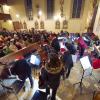 Das Maxiorchester der Städtischen Sing- und Musikschule spielte in der Kirche St. Katharina in Landsberg unter anderem „Der Nussknacker“.