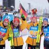 Die deutschen Skijägerinnen gewinnen die Staffel in Hochfilzen.