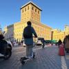 In Italien nicht mehr erlaubt: E-Scooter fahren ohne Helm (Archivfoto).