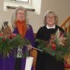 Conny Golling (rechts) und Brigitte Bauer begleiten seit über 50 Jahren die Gottesdienste in Marienheim an der Orgel. 