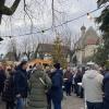 Den ersten Christkindlmarkt auf der Seeanlage, so schien es, hat sich kaum jemand in Schondorf entgehen lassen.