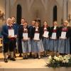 Das Foto zeigt die beim Kirchenkonzert geehrten Musikerinnen und Musiker (von links) Thomas Reng, Andreas Baur, Tobias Kössinger, Thomas Nieder, Martina Mack, Johanna Rueß, Elisabeth Huber, Ulrike Bader, Theresa Müller, Bettina Prestele, Herbert Prommler