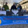 Von links: Margret Schlosser, Ottmar Rädler und Gerlinde Glas am Stand der Pfarreiengemeinschaft Illertissen.