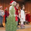 Bei der Weihnachtsfeier der Mobilen Pflege in der Fuchstalhalle trat der Chor der Grundschule unter Leitung von Carolin Remy auf.