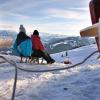 Am Mittag bei Immenstadt gibt es eine Rodelbahn, die für die ganze Familie geeignet ist. 