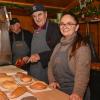 Hans Resch und Nadine Beckenbauer sind im Boneberger-Stand im Einsatz.