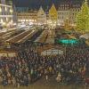 Um 18 Uhr erlöschen die Lichter an den Verkaufsständen auf dem Augsburger Christkindlesmarkt - als Zeichen der Solidarität mit den Opfern und Angehörigen der Attacke von Magdeburg. 