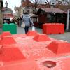 Betonklötze liegen rund um den Magdeburger Weihnachtsmarkt. Nach der Attacke auf den Weihnachtsmarkt gibt es Zweifel an dem Sicherheitskonzept.