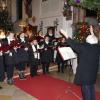 Die Singrunde Todtenweis gab in der Pfarrkirche ihr Weihnachtskonzert. Die Zuhörerinnen und Zuhörer spendeten anschließend für die Kartei der Not, das Leserhilfswerk unserer Zeitung.