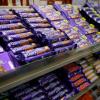 Fehlen an keinem Kiosk in Großbritannien: Artikel von Cadbury. (Archivbild)