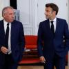 Setzt auf bekannte Köpfe: Regierungschef François Bayrou, hier mit Präsident Emmanuel Macron (Archivbild).