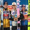 Kämpften vergangenen Winter um die Trophäe: Wellinger, Kobayashi und Kraft.