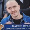 FCA-Profi Marius Wolf verbrachte Weihnachten in New York - und schaffte es als A-Promi standesgemäß auf den Video-Würfel der New York Knicks.