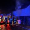 Die Feuerwehr musste in der Silvesternacht mehrere Heckenbrände löschen, unter anderem in Hirschzell.