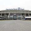 Erstmals findet ein Winter Game der Deutschen Eishockey Liga im Fußballstadion der Frankfurter Eintracht statt.