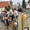 Johanna, Janina, Elias und Sarina klingeln drei Tage lang an hunderten Türen in Wertingen. 