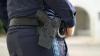 In Grassau ist ein Mann bei einem Polizeieinsatz getötet worden. Der mutmaßliche Geiselnehmer hatte Polizeibeamte mit einem Messer angegriffen, die daraufhin das Feuer eröffneten. Der 35-Jährige starb noch am Einsatzort. (Symbolbild)