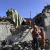 Rettungskräfte suchen nach einem Erdbeben in der Region Tibet im Südwesten Chinas nach Überlebenden. 