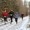 Durch die leicht verschneite Landschaft bei Mauren ging es beim 9. Dreikönigslauf des SV Mauren.