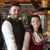 Christian und Verena Niederberger aus Kammlach haben am 30. November standesamtlich in Markt Wald geheiratet. Das Foto entstand bei der Feier im Landgasthof Hubertus in Apfeltrang.