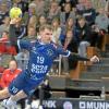 Handball BOL VfL Günzburg II (rot) - TSV Niederraunau (dunkelblau); hier der TSV Niederraunau Spieler 19 Timo Egger   -   - 