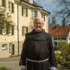 Pater Benedikt Grimm hat viele interessante und herausfordernde berufliche Stationen gehabt. Er ist seit 60 Jahren Priester und Ordensmann.