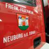 Die Feuerwehr Neuburg musste am Samstagabend wegen eines Kaminbrands ausrücken. 