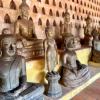 Buddha-Statuen im Wat Si Saket, einem bedeutenden Tempel in Vientiane, der Hauptstadt von Laos.