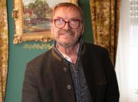 Pater Markus Szymula ist tot. Er starb am Mittwoch im Alter von 66 Jahren. Das Foto aus dem vergangenen Jahr zeigt ihn an seinem 65. Geburtstag. Fast 27 Jahre lang war Szymula Pfarrer in Schiltberg, Aufhausen, Randelsried und Ruppertszell.