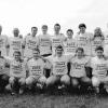 Die DJK Weisbach ist Meister: (vorne von links) Mike Holzhausen, Daniel Fick, Frank Eyring, Michael Sitzmann, Dominik Kleinhenz und Stefan Eyring
sowie (hinten von links) Trainer Michael Rott, Dietmar Reulbach, Matthias Fischer, Dominik Arnold, Andreas Hippeli, Christian Roßhirt, Heiko Kern,
Marco Kleinhenz und Thomas Menninger. Es fehlen: Bernhard Schreiner, Andre Glier und Thorsten Seuffert.
Die DJK Weisbach ist Meister: (vorne von links) Mike Holzhausen, Daniel Fick, Frank Eyring, Michael Sitzmann, Dominik Kleinhenz und Stefan Eyring
sowie (hinten von links) Trainer Michael Rott, Dietmar Reulbach, Matthias Fischer, Dominik Arnold, Andreas Hippeli, Christian Roßhirt, Heiko Kern,
Marco Kleinhenz und Thomas Menninger. Es fehlen: Bernhard Schreiner, Andre Glier und Thorsten Seuffert.