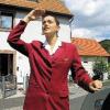 ... den Wolken: die Homburger Stewardess Verena Müller.