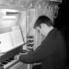 Matthias Mebert (Höllrich) spielte
die Orgel bei der "Abendmusik im
Advent".