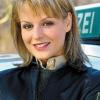 Charmant, charmant: Anja Nejarri
spielt in der ARD-Serie
"Großstadtrevier" eine Polizeiobermeisterin.
Jetzt wird die netteste Polizistin
Unterfrankens gesucht.