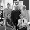 ... von links) Michael (29 Jahre), Max (51), Alexander Pflugbeil (81)
sowie (vorne von links) Helga und Agnes Pflugbeil vor der von Max Pflugbeil entworfenen Kreation "1001
Nacht".