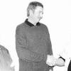 Bei den Blutspendeterminen nicht wegzudenken ist Hans Fuß (Mitte), der
in etwa 25 Jahren die unglaubliche Menge von 50 Litern gespendet hat.
BRK-Bereichsleiterin Gisela Reißner und ihr Stellvertreter Othmar
Hauswirth bedankten sich aufs Herzlichste.