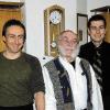Generationswechsel: Die Brüder Joschi (links) und Dominik Forstner
(rechts) führen seit 1. Januar als Gesellschafter die Forstner GmbH in
Karlstadt. Vater Josef (Mitte) will künftig kürzer treten und hat das Geschäft
an seine Söhne übergeben.