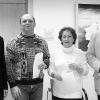 Eine vorweihnachtliche Überraschung übergab Abteilungsleiter Eberhard Dietrich von der Sparkasse Mainfranken in Kitzingen am Freitag an Peter Ulrich, Ulrike Engert und Josef Rogg (Foto von links). Sie waren die ersten drei Gewinner eines Preisausschreibens anlässlich der Kitzinger Leistungsschau. Insgesamt wurden 1500 Euro verlost.