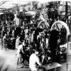 SKF kam vor 75 Jahren durch die Fusion mit Fries & Höpflinger nach Schweinfurt. Dazu wurden die Vereinigten Kugellagerfabriken gegründet. Blick in
die Stanzerei.