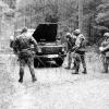 Aktuell eine der wichtigsten
Ausbildungen bei der Bundeswehr: die
Personen und Fahrzeugkontrolle,
geübt von der
Reservistenkameradschaft Sonderhofen im Röttinger
Bürgerwald.
