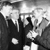 Pfarrgemeinderatsvorsitzender Frank Breitenstein (von links) und Dekan Erhard Kroth begrüßen
Gemeindereferentin Ulrike Steinhoff und Pfarrer Alfred Kraus am Heuchelhof.